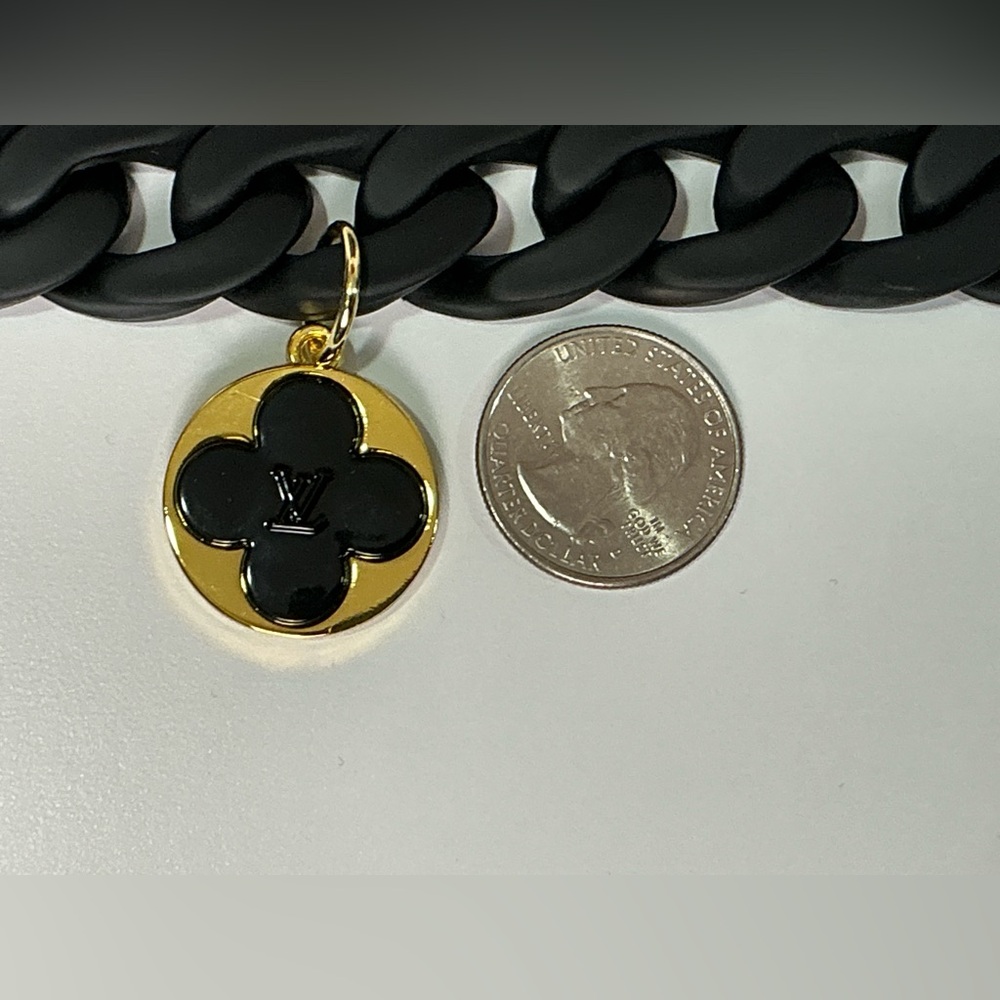 Louis Vuitton Black Resin Chain Bag Charm Top Handle Extender Black Gold Fleur - Picture 8 of 9